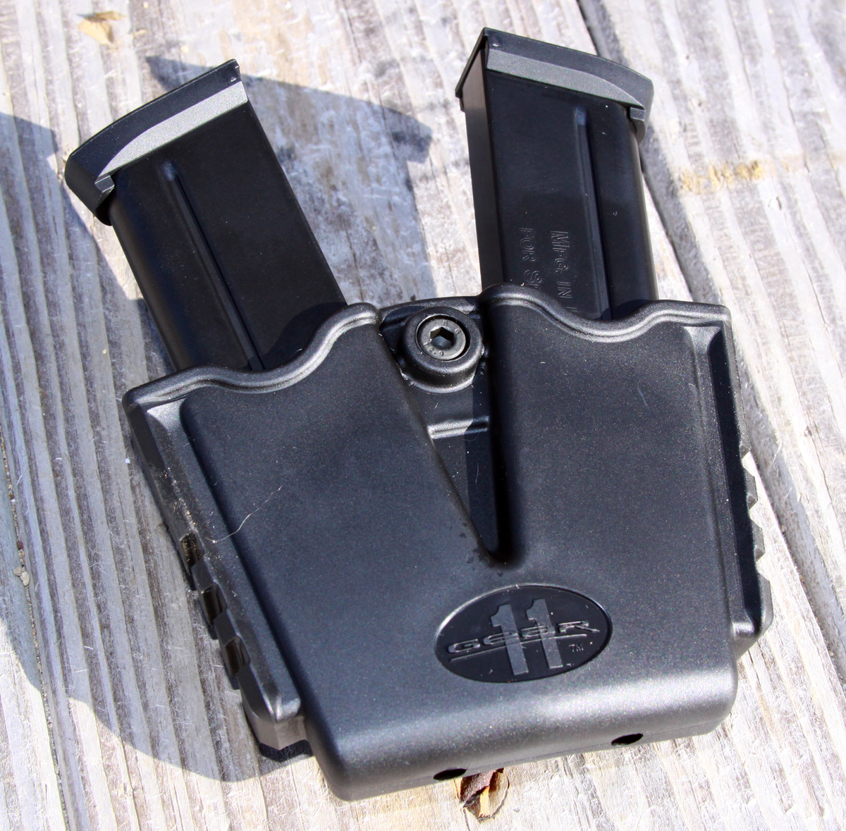 dual pistol magazine holder
