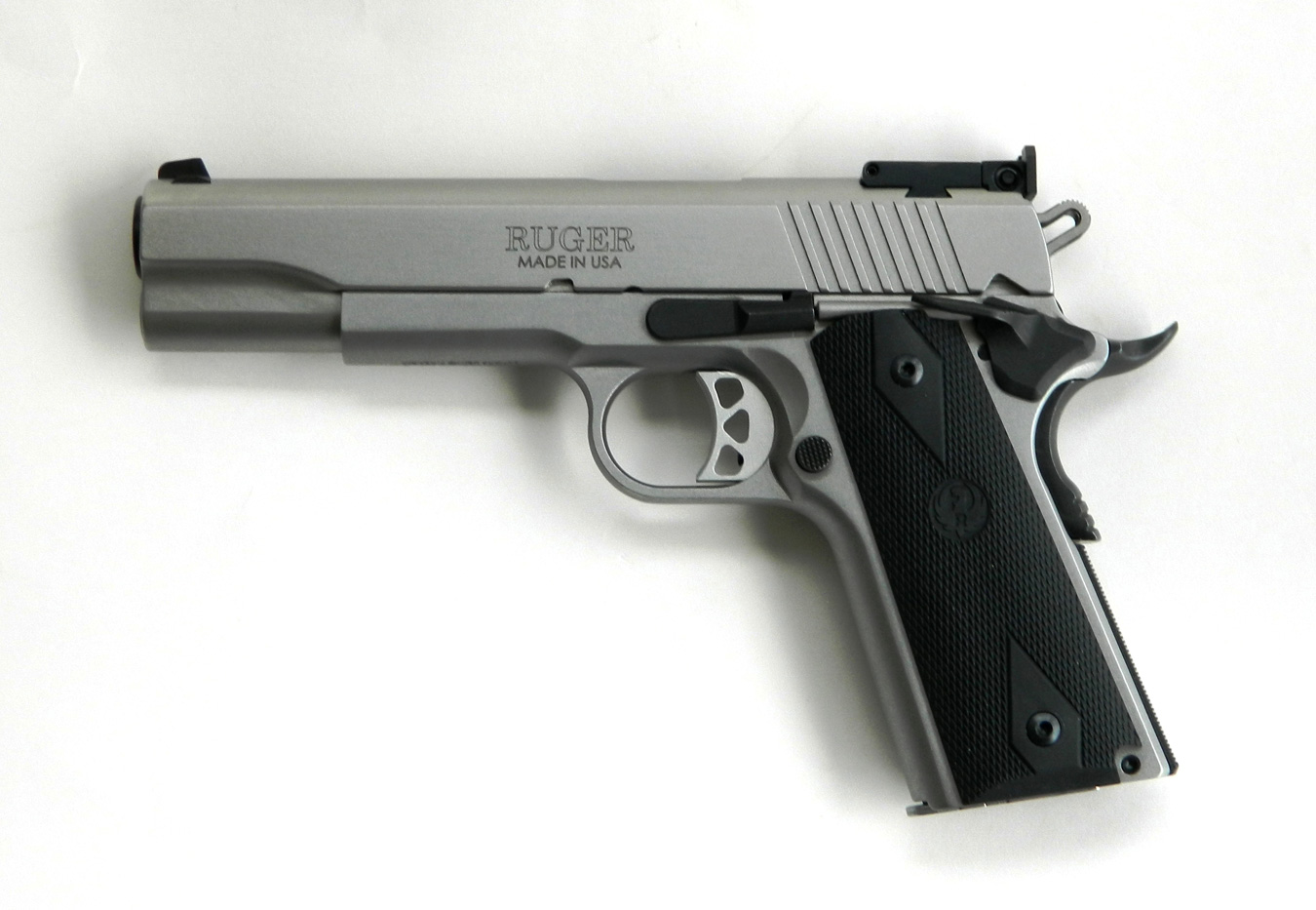 Ruger SR1911 10mm pistol profile left