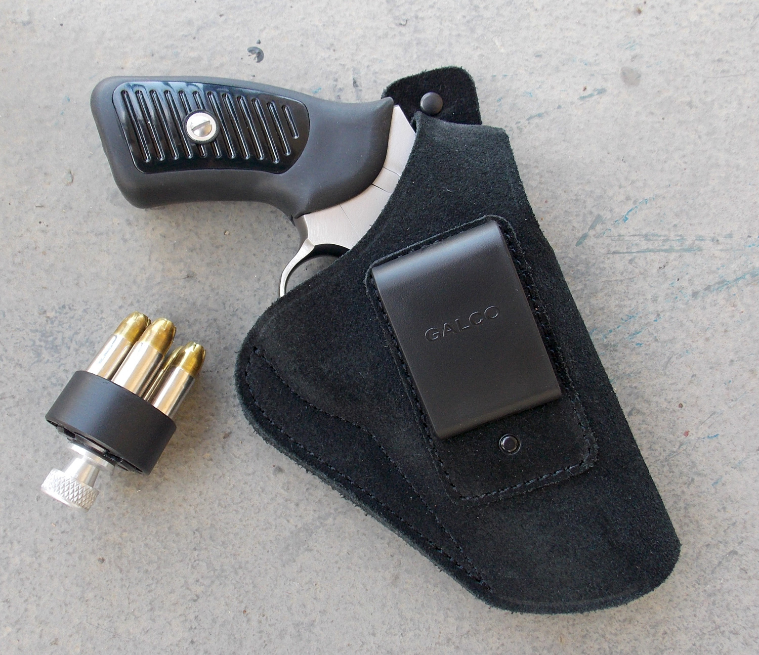 Galco’s Carry Lite revolver holster