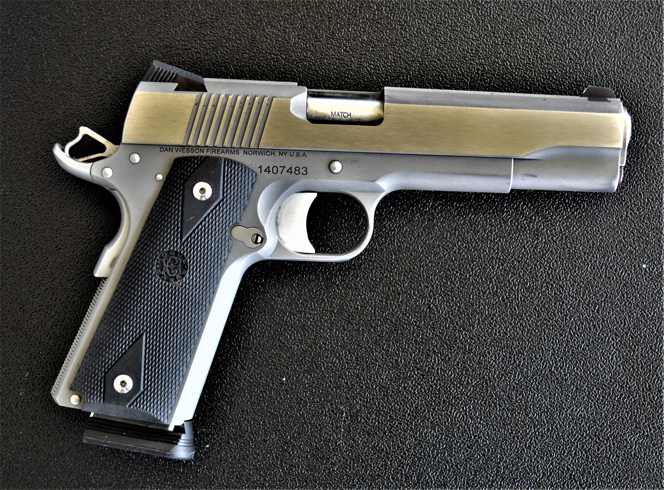 Dan Wesson Heritage pistol right profile