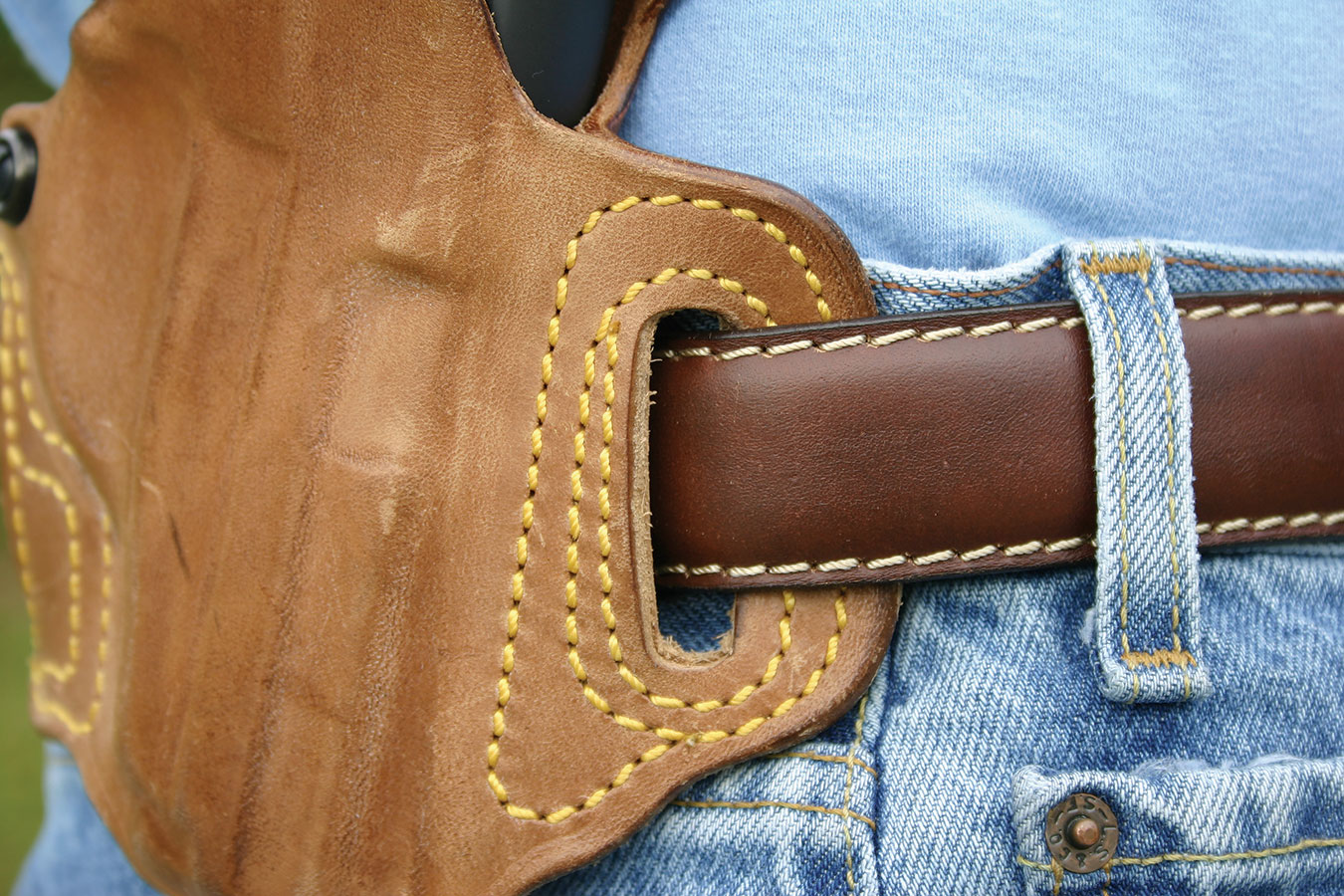 belt to loop fit on a leather pistol holster